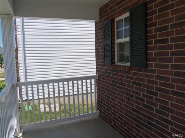 226 Tyndale Dr, O'fallon, MO 63366 photo 2