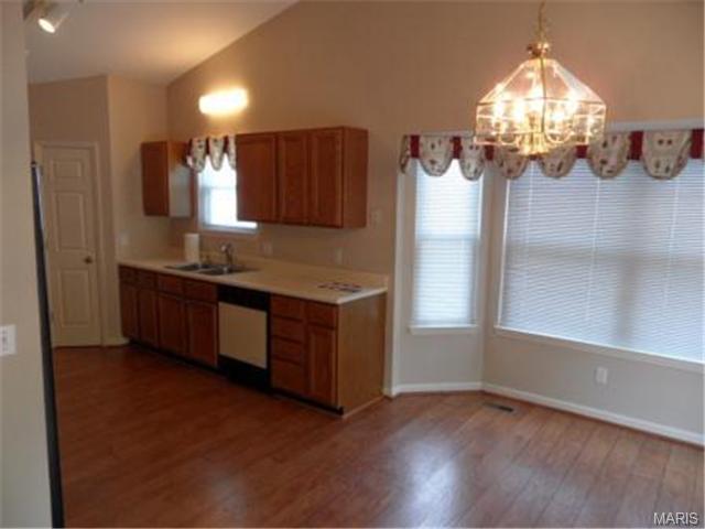 6 Breezy Point Ct, O'fallon, MO 63368 photo 5