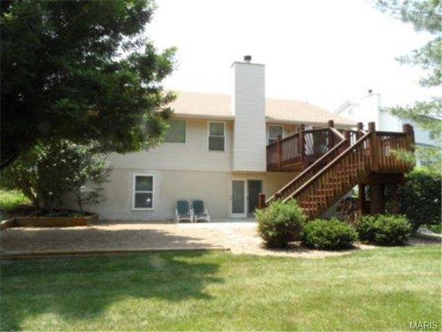 6 Breezy Point Ct, O'fallon, MO 63368 photo 2