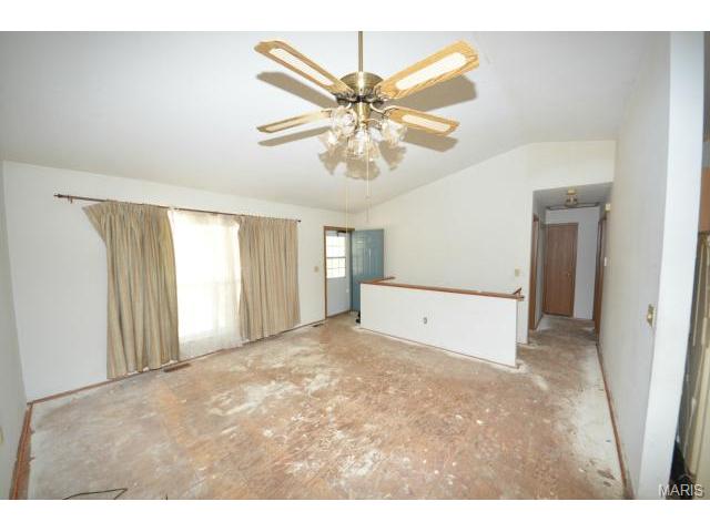 1362 White Hawk Dr, O'fallon, MO 63366 photo 2