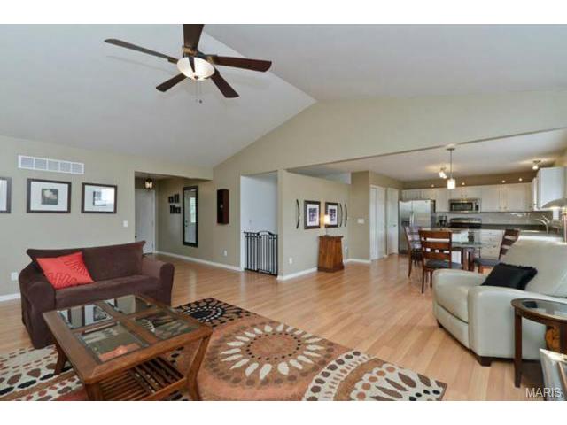 1420 Soaring Eagle Dr, O'fallon, MO 63366 photo 5