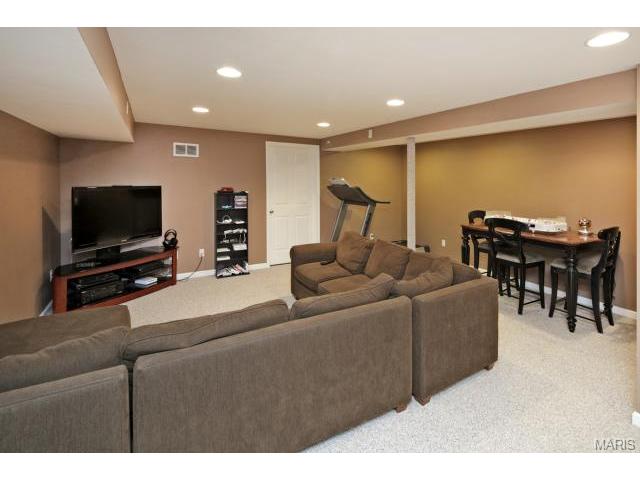 1056 Turtle Creek Dr, O'fallon, MO 63366 photo 13