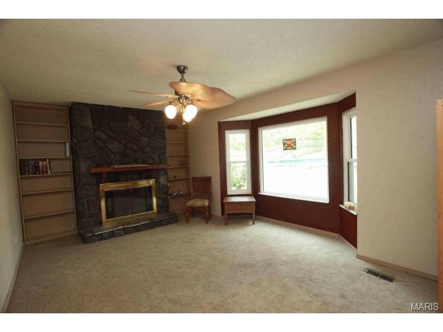 713 Levin Dr, O'fallon, MO 63366 photo 4