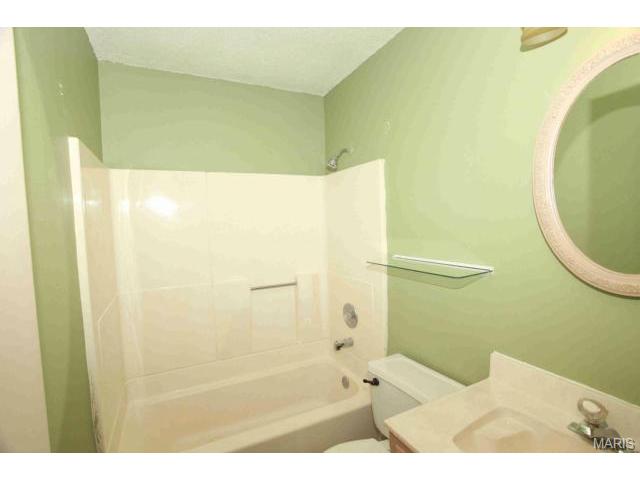 713 Levin Dr, O'fallon, MO 63366 photo 12
