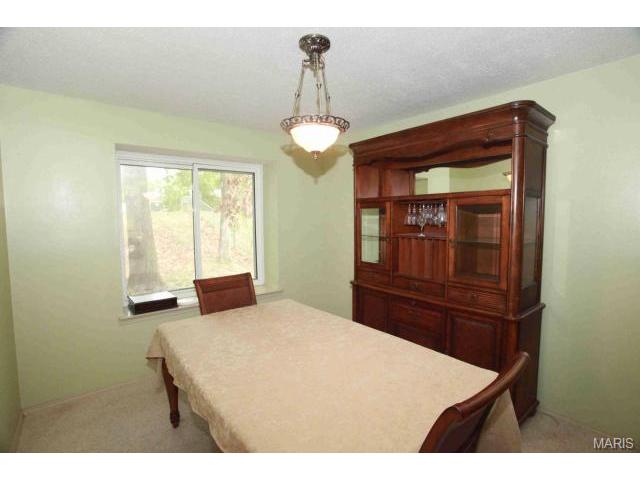 713 Levin Dr, O'fallon, MO 63366 photo 8