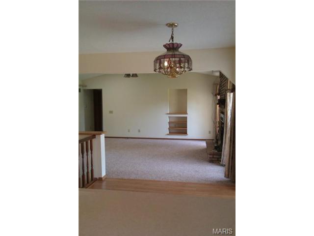 4 N Kern Dr, O'fallon, MO 63366 photo 12