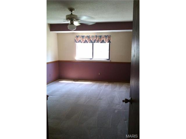 4 N Kern Dr, O'fallon, MO 63366 photo 14