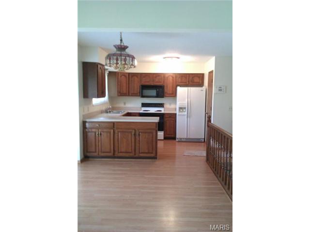 4 N Kern Dr, O'fallon, MO 63366 photo 11