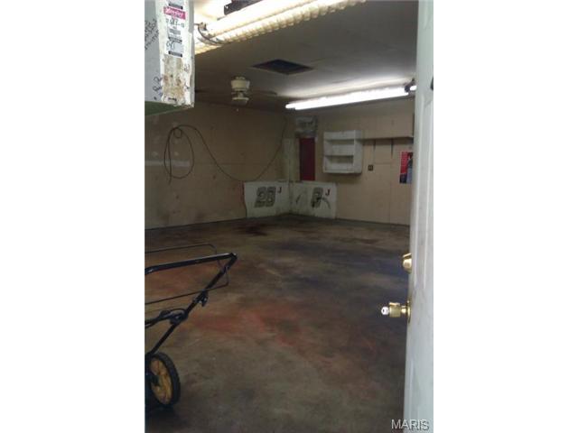 4 N Kern Dr, O'fallon, MO 63366 photo 29