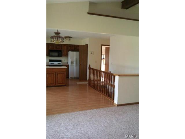 4 N Kern Dr, O'fallon, MO 63366 photo 7