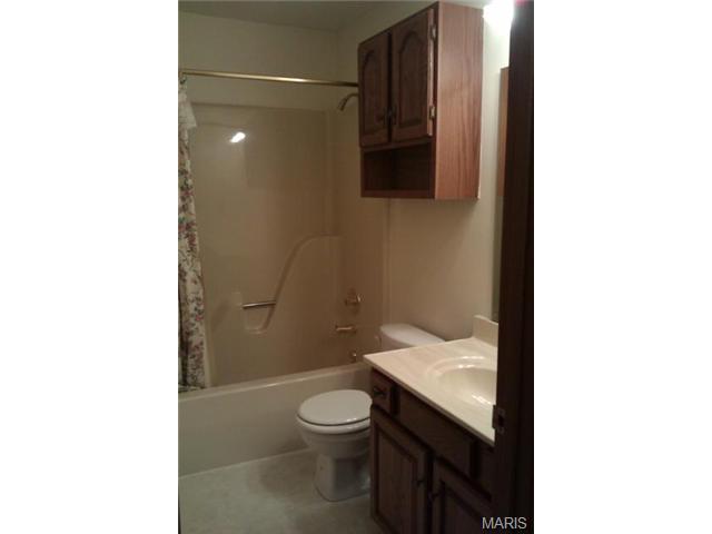 4 N Kern Dr, O'fallon, MO 63366 photo 13