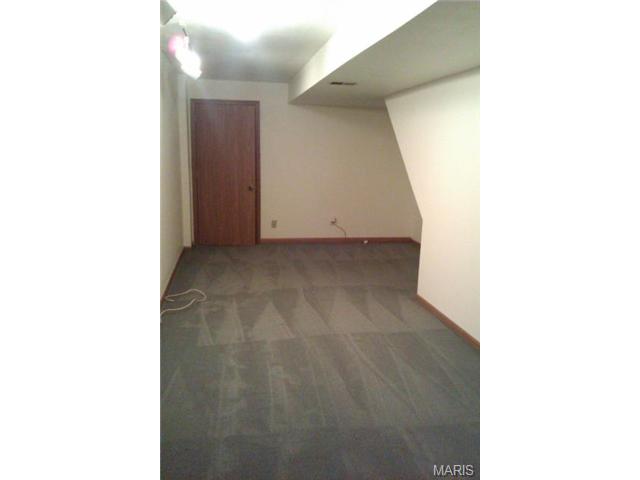 4 N Kern Dr, O'fallon, MO 63366 photo 19