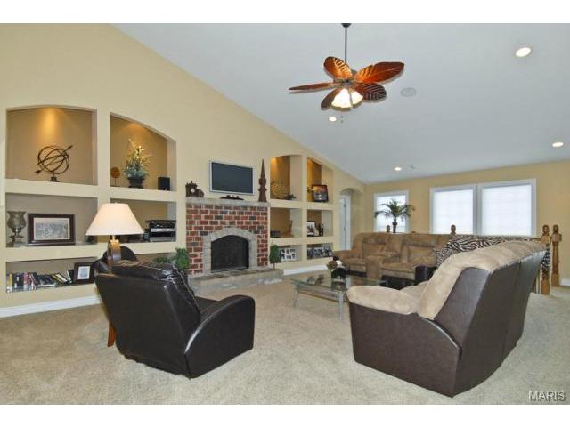 609 Bald Hill Rd, Eureka, MO 63025 photo 2