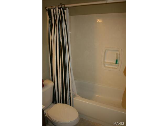 813 Kingsgate, O'fallon, MO 63368 photo 10