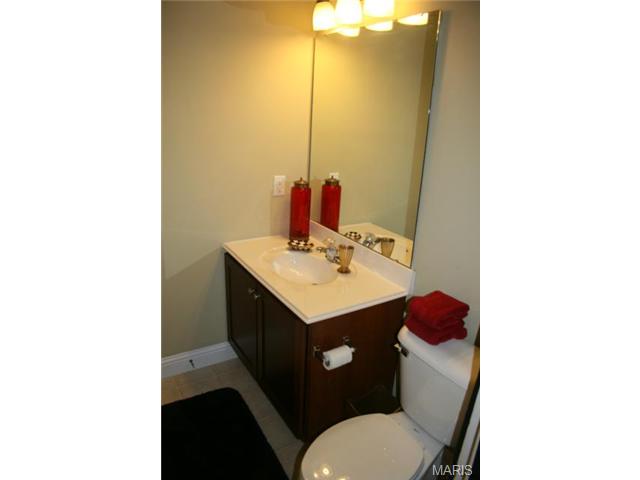 813 Kingsgate, O'fallon, MO 63368 photo 9