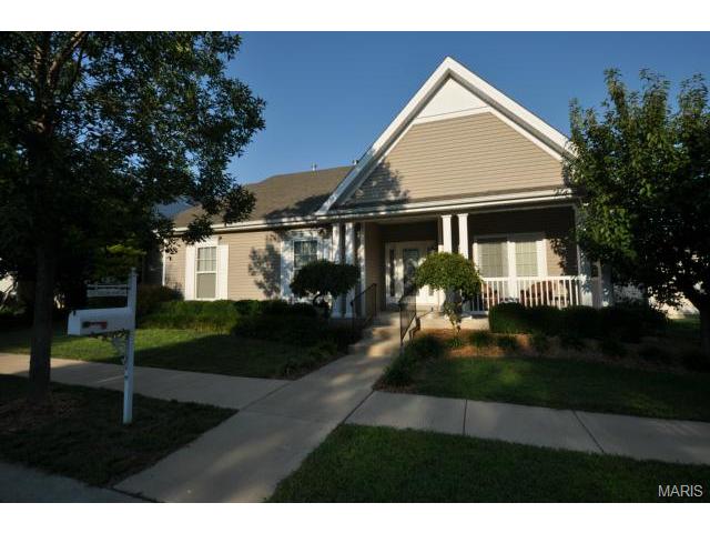 720 Rolling Wind Dr, O'fallon, MO 63368 photo 1