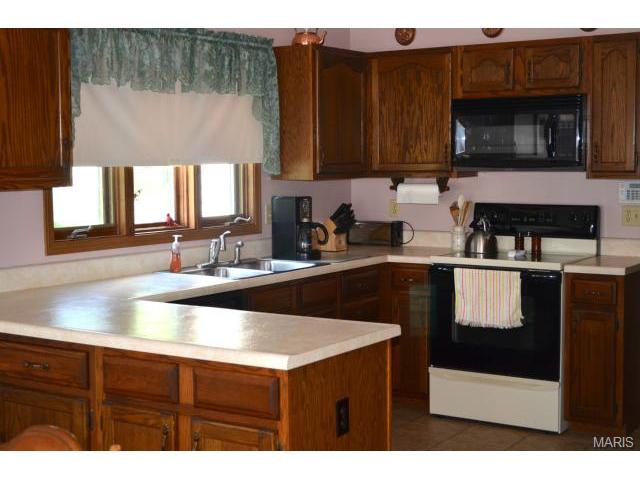 238 Surrey Ct, O'fallon, MO 63366 photo 16