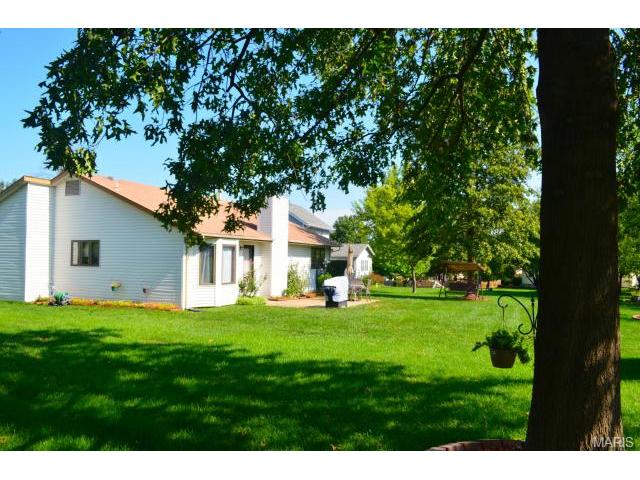 238 Surrey Ct, O'fallon, MO 63366 photo 5