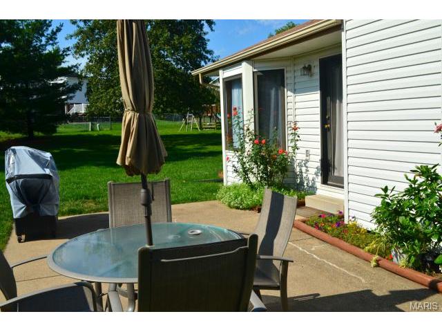 238 Surrey Ct, O'fallon, MO 63366 photo 15