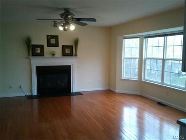 12 Forest Pine Ct, O'fallon, MO 63368 photo 2