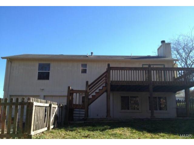 385 Westbrook Dr, O'fallon, MO 63366 photo 2