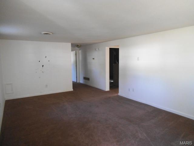 210 Bermuda Dr, O'fallon, MO 63366 photo 2