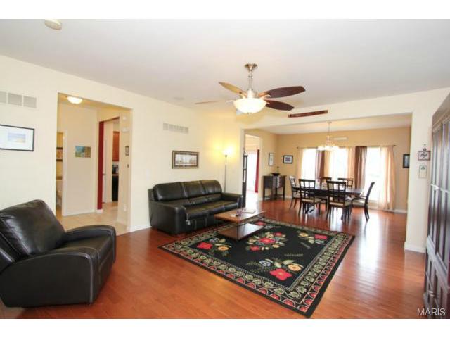 400 Spring Trce, O'fallon, MO 63368 photo 5