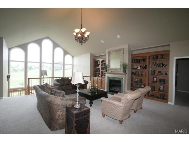 721 Hillenkamp Dr, Weldon Spring, MO 63304 photo 2