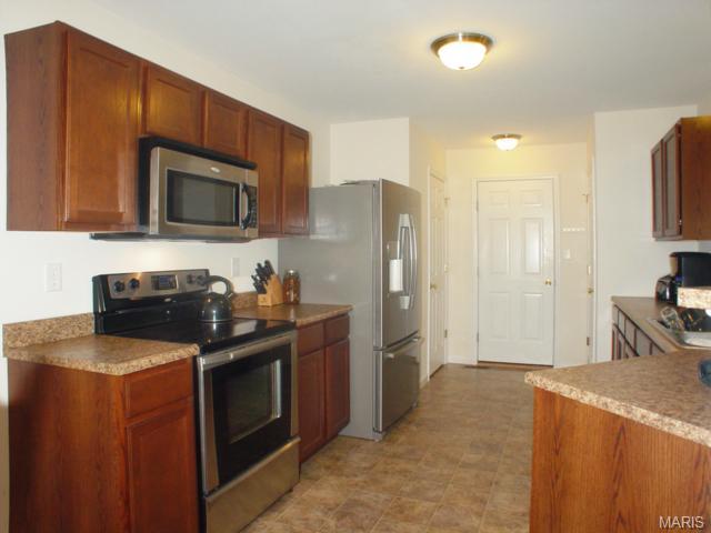 318 Burning Brook Dr, O'fallon, MO 63366 photo 24