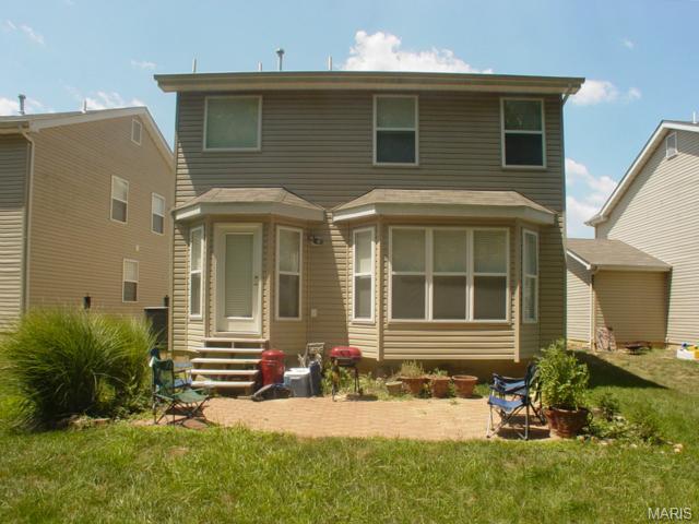 318 Burning Brook Dr, O'fallon, MO 63366 photo 2