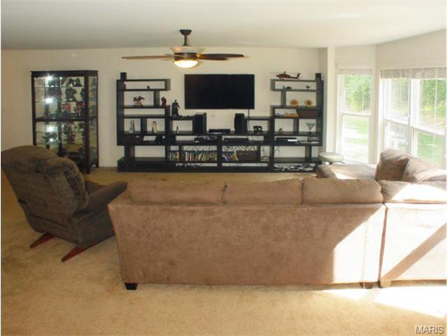 318 Burning Brook Dr, O'fallon, MO 63366 photo 5