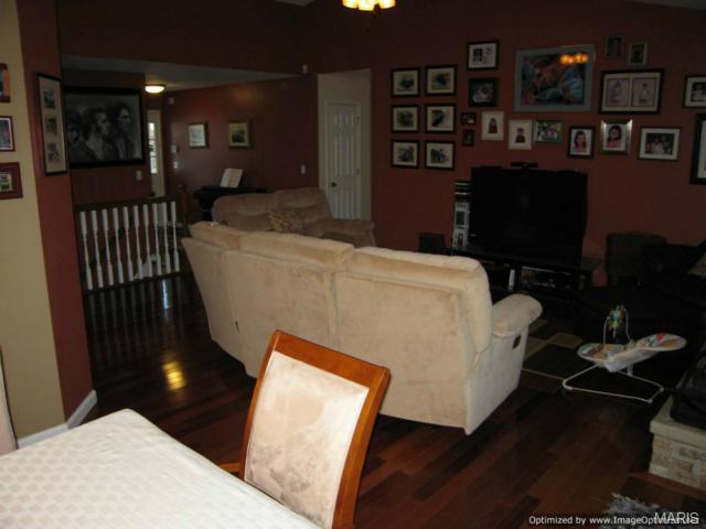 3567 Ruby Ln, Saint Charles, MO 63303 photo 8