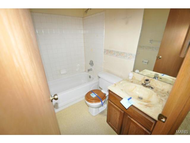 2505 Amarillo Dr, O'fallon, MO 63368 photo 7