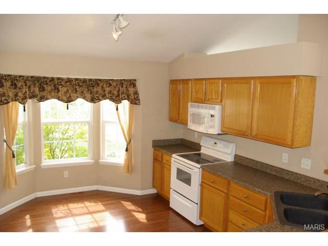 1 Baldridge Ct, O'fallon, MO 63368 photo 4
