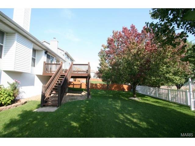 1202 Bellow Falls Dr, O'fallon, MO 63368 photo 10