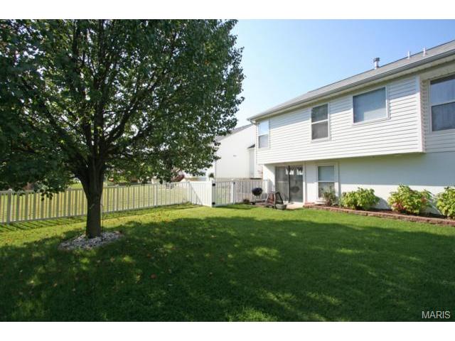 1202 Bellow Falls Dr, O'fallon, MO 63368 photo 16