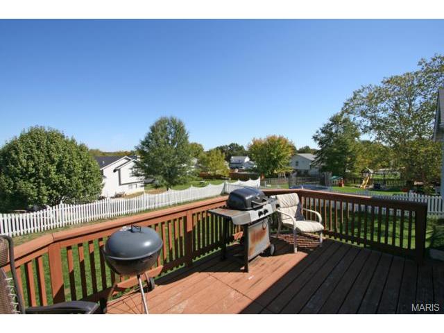 6409 Sprucefield Dr, O'fallon, MO 63368 photo 11