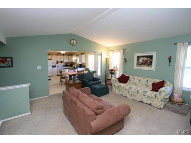 6409 Sprucefield Dr, O'fallon, MO 63368 photo 3