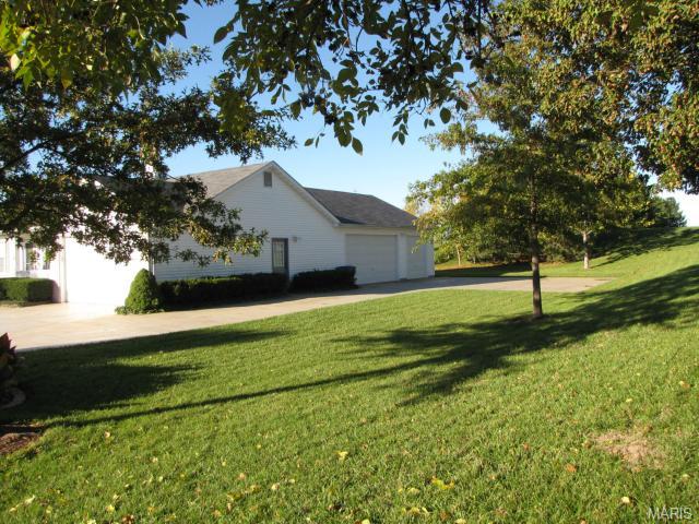 2601 Black Cherry Dr, O'fallon, MO 63368 photo 24