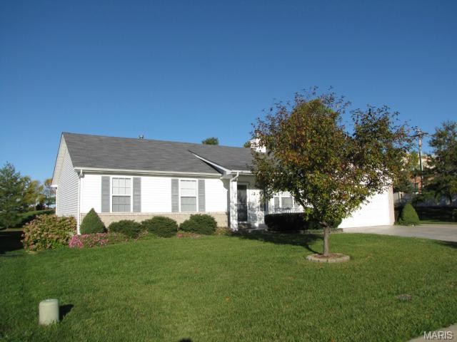 2601 Black Cherry Dr, O'fallon, MO 63368 photo 2