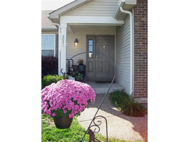 2641 Black Cherry Dr, O'fallon, MO 63368 photo 2