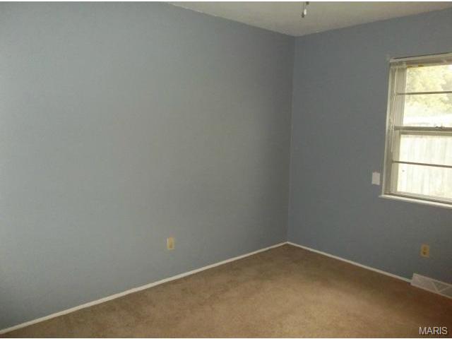 320 Linda Ln, O'fallon, MO 63366 photo 5
