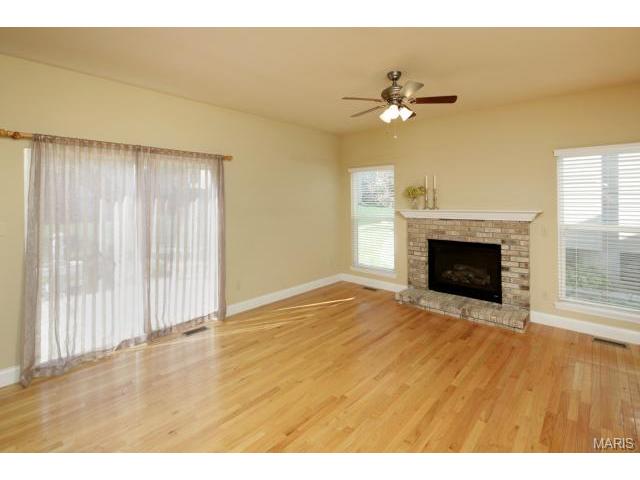 713 Cooper Way Dr, O'fallon, MO 63368 photo 7
