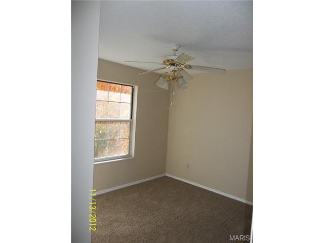 2515 Amarillo Dr, O'fallon, MO 63368 photo 4