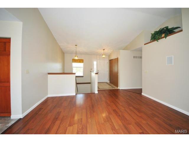 735 Whispering Willow Dr, O'fallon, MO 63366 photo 7