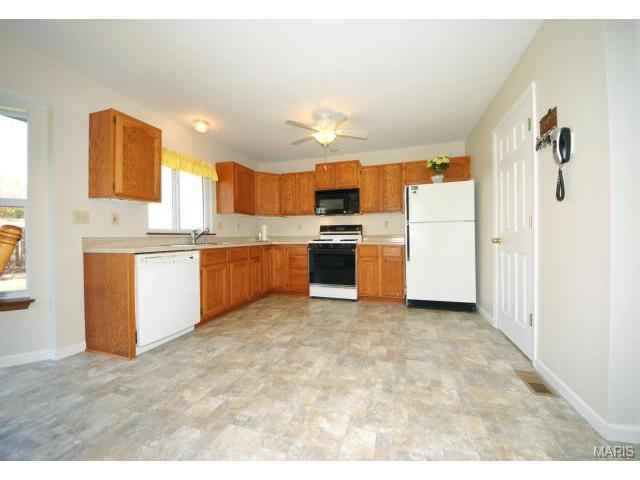 735 Whispering Willow Dr, O'fallon, MO 63366 photo 12