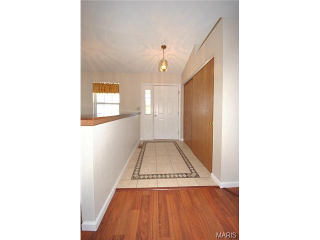 735 Whispering Willow Dr, O'fallon, MO 63366 photo 4
