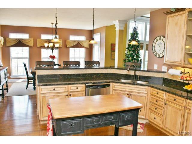 107 Fox Haven Dr, O'fallon, MO 63368 photo 7