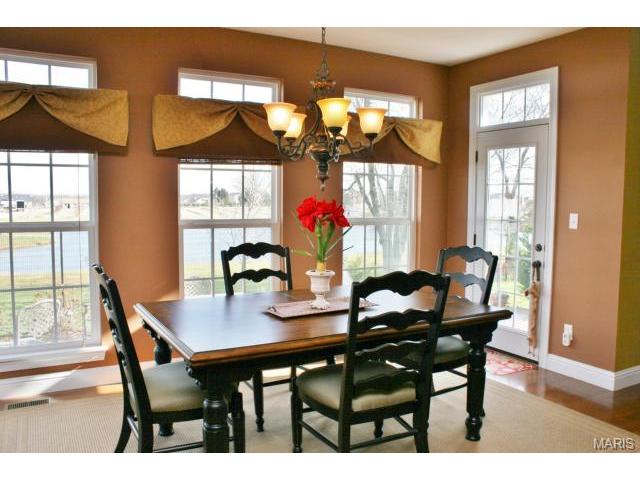 107 Fox Haven Dr, O'fallon, MO 63368 photo 9