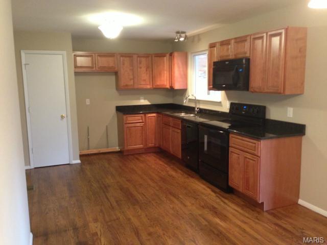 606 Clover Ln, O'fallon, MO 63366 photo 3